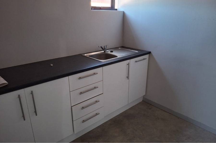 To Let commercial Property for Rent in Sherwood Eastern Cape